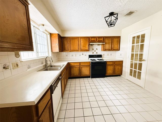 12503 Tambourine Drive, Houston, TX 77477
