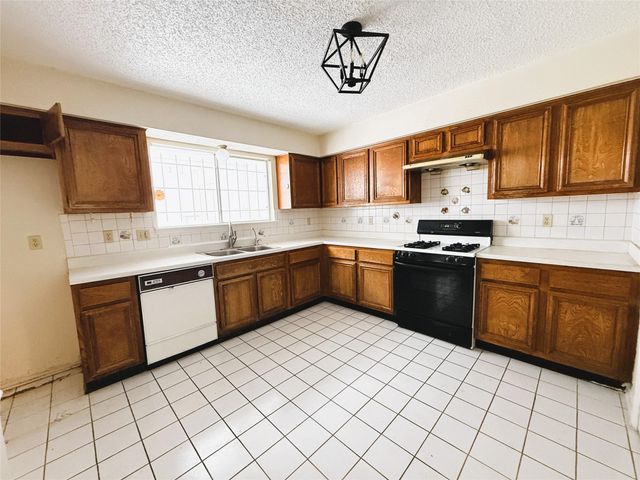 12503 Tambourine Drive, Houston, TX 77477