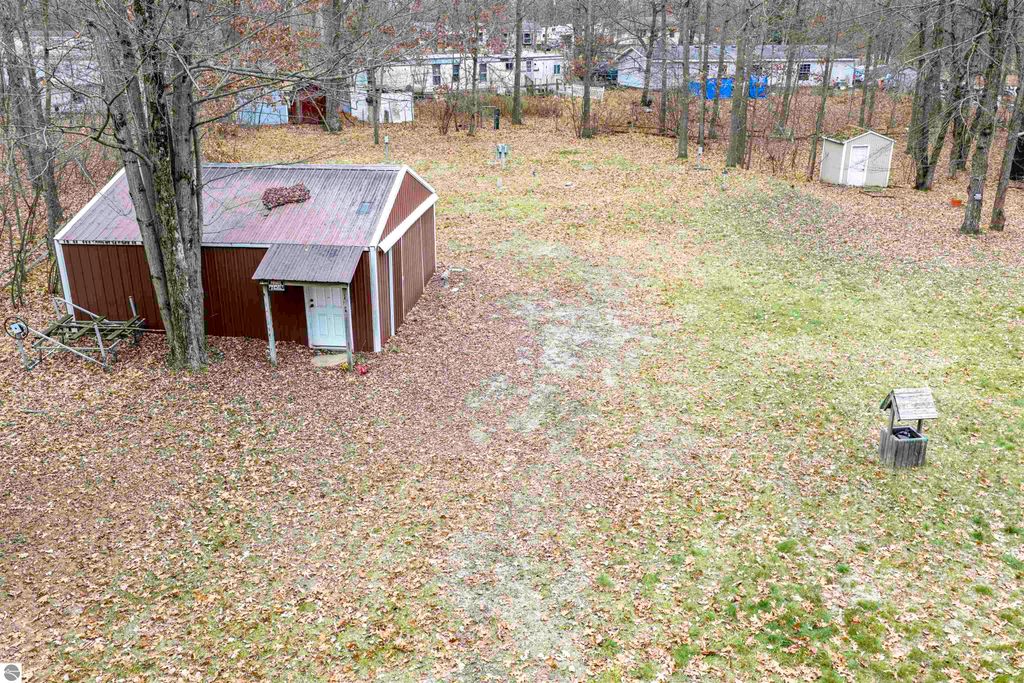 Image 15 of property listing at 7737 Wilderness Drive, Weidman, MI 48893