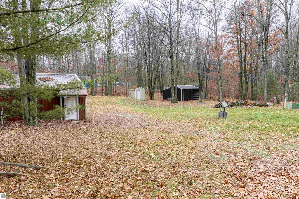 Image 16 of property listing at 7737 Wilderness Drive, Weidman, MI 48893