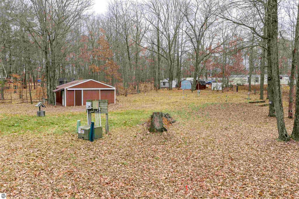 Image 18 of property listing at 7737 Wilderness Drive, Weidman, MI 48893