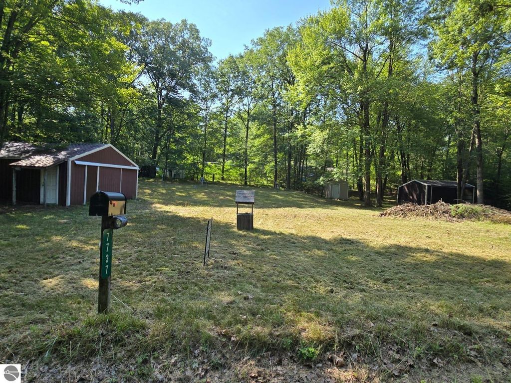 Image 22 of property listing at 7737 Wilderness Drive, Weidman, MI 48893