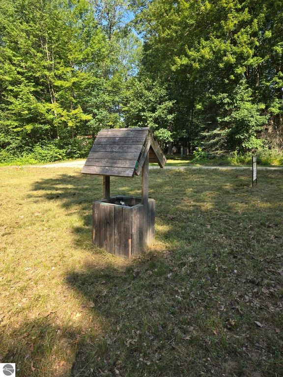 Image 27 of property listing at 7737 Wilderness Drive, Weidman, MI 48893