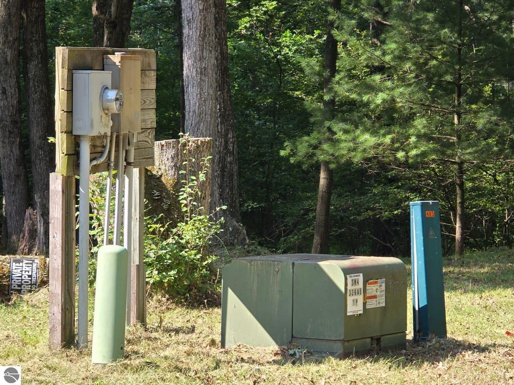 Image 28 of property listing at 7737 Wilderness Drive, Weidman, MI 48893