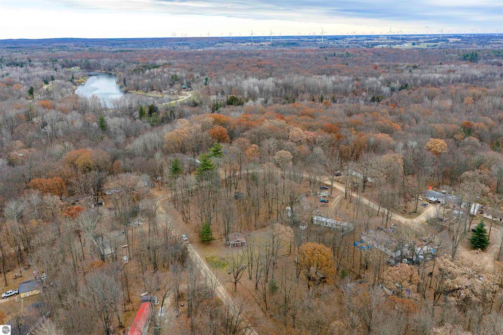 Image 9 of property listing at 7737 Wilderness Drive, Weidman, MI 48893