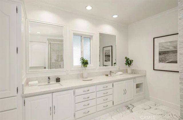 21 Lochmoor, Newport Beach, CA 92660