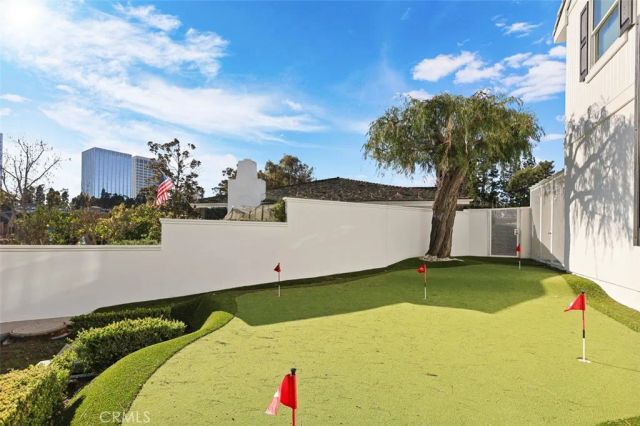 21 Lochmoor, Newport Beach, CA 92660
