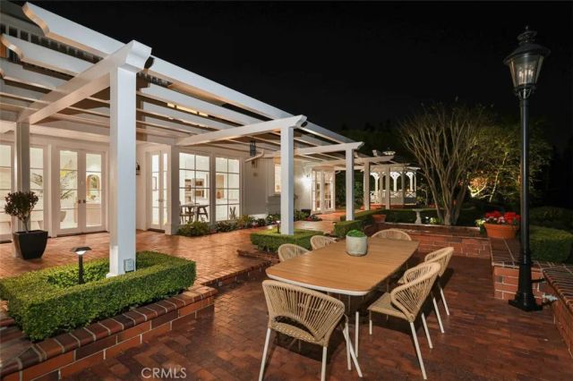 21 Lochmoor, Newport Beach, CA 92660