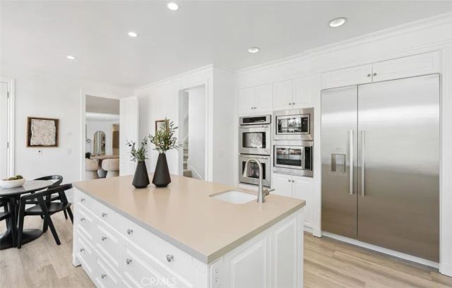 21 Lochmoor, Newport Beach, CA 92660