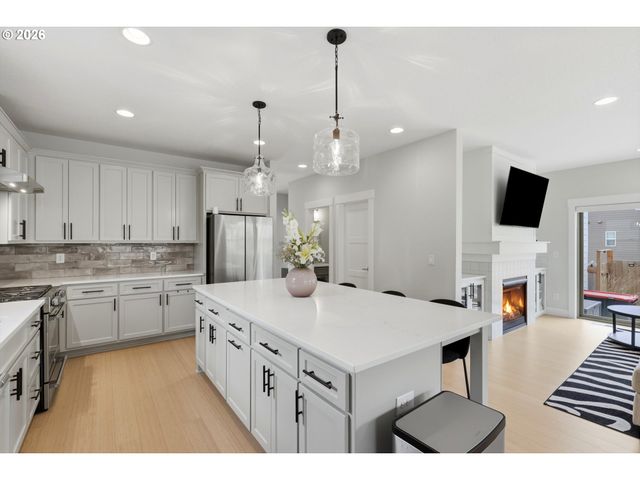 3779 Sw MCKINLEY St, Gresham, OR 97080
