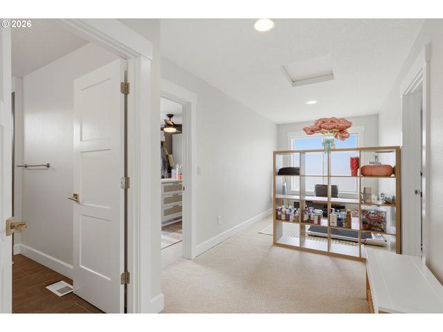 3779 Sw MCKINLEY St, Gresham, OR 97080