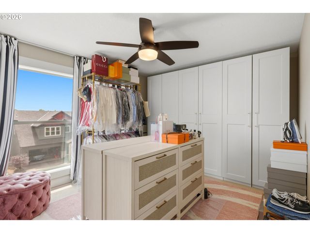3779 Sw MCKINLEY St, Gresham, OR 97080