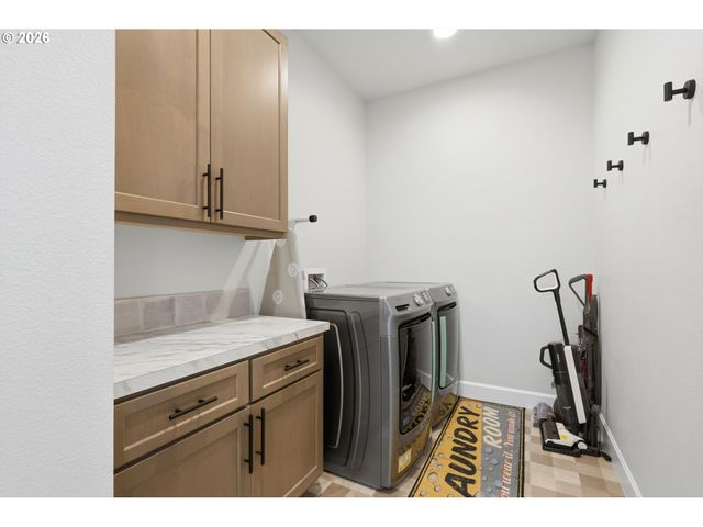 3779 Sw MCKINLEY St, Gresham, OR 97080
