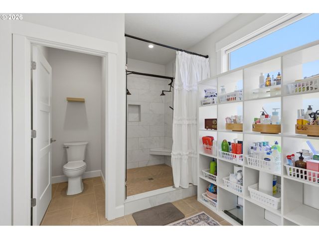 3779 Sw MCKINLEY St, Gresham, OR 97080