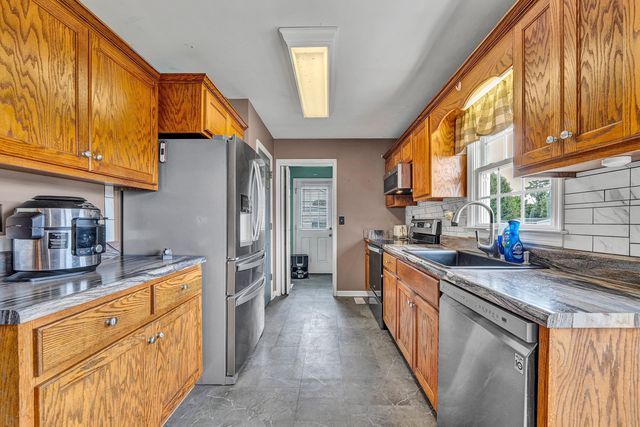 75 Estate DR, Glade Hill, VA 24092