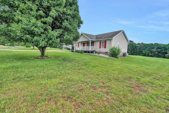 75 Estate DR, Glade Hill, VA 24092