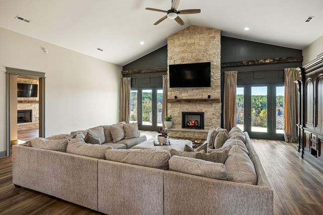 1656 Dibrell Lucky Road, Mcminnville, TN 37110