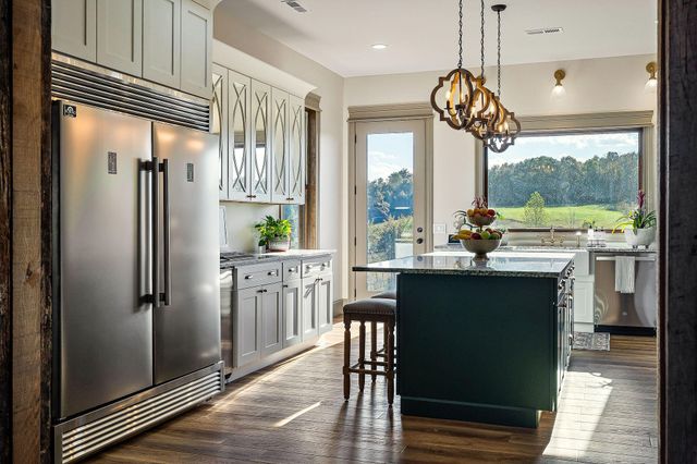 1656 Dibrell Lucky Road, Mcminnville, TN 37110