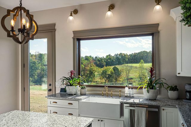 1656 Dibrell Lucky Road, Mcminnville, TN 37110