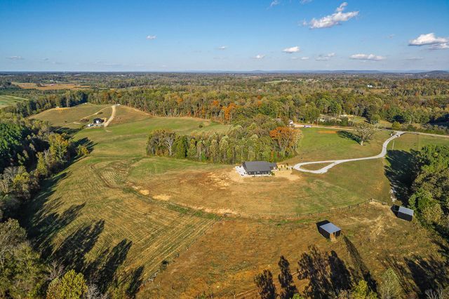 1656 Dibrell Lucky Road, Mcminnville, TN 37110