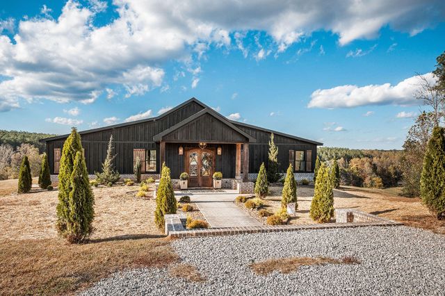 1656 Dibrell Lucky Road, Mcminnville, TN 37110