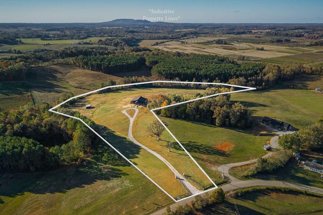 1656 Dibrell Lucky Road, Mcminnville, TN 37110