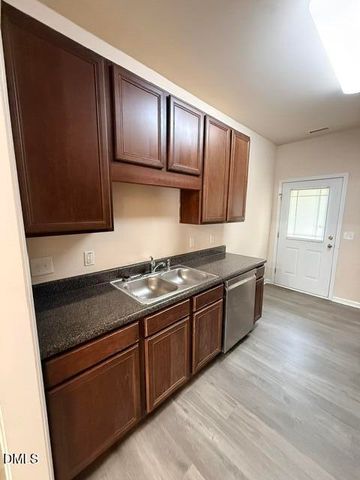 806 Carpenter Glenn Drive, Cary, NC 27519