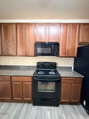 806 Carpenter Glenn Drive, Cary, NC 27519