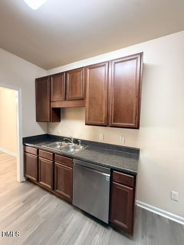 806 Carpenter Glenn Drive, Cary, NC 27519