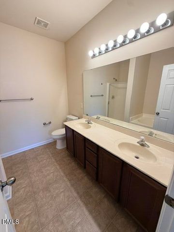 806 Carpenter Glenn Drive, Cary, NC 27519