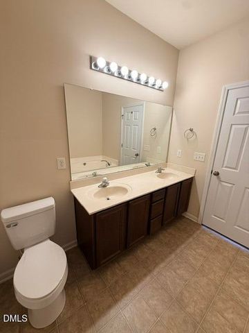 806 Carpenter Glenn Drive, Cary, NC 27519