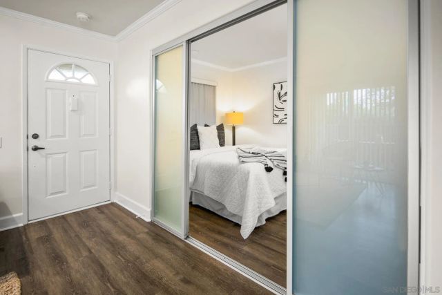 8581 Villa La Jolla Dr N, La Jolla, CA 92037