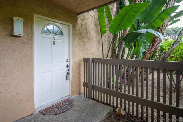 8581 Villa La Jolla Dr N, La Jolla, CA 92037