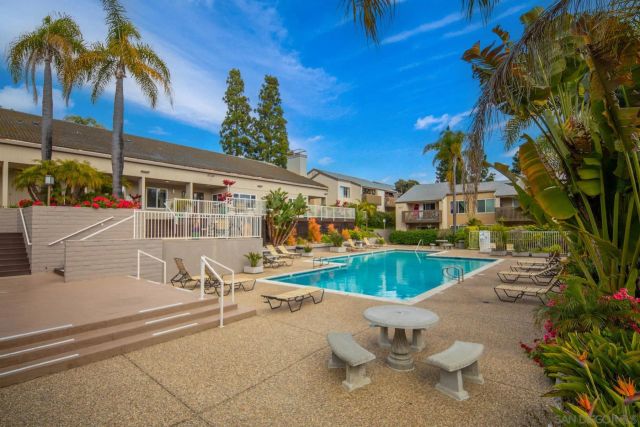 8581 Villa La Jolla Dr N, La Jolla, CA 92037