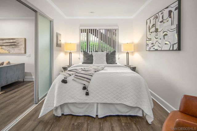 8581 Villa La Jolla Dr N, La Jolla, CA 92037