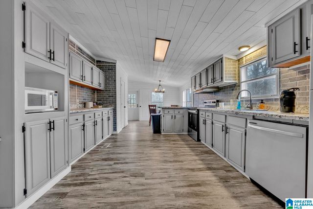 96 HUETTE ESTES ROAD, Jasper, AL 35504