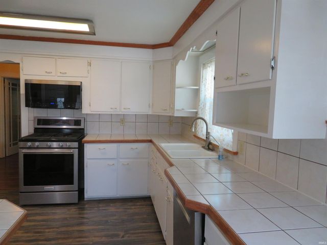 1205 Hickory Street, Goshen, IN 46526
