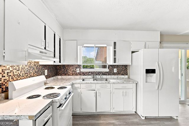 8423 Magnolia Drive, Jonesboro, GA 30238