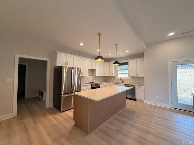 9 Live Oak Court, Forest, VA 24551