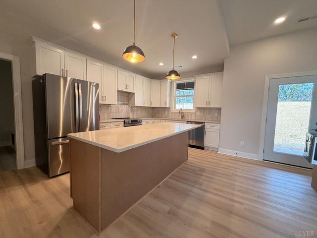 9 Live Oak Court, Forest, VA 24551