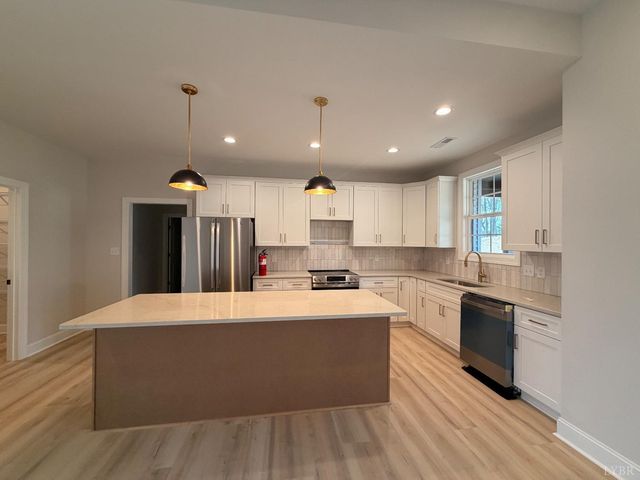 9 Live Oak Court, Forest, VA 24551