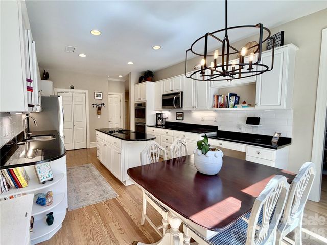 8964 Challis Hill Lane, Charlotte, NC 28226