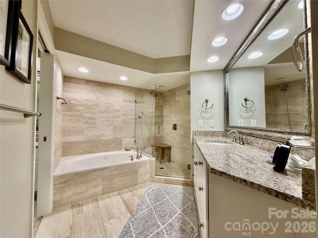 8964 Challis Hill Lane, Charlotte, NC 28226