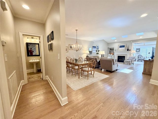 8964 Challis Hill Lane, Charlotte, NC 28226