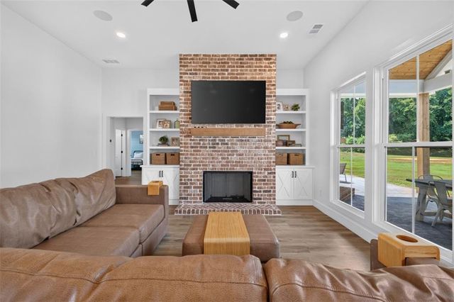 1475 Storey Lane, Jefferson, GA 30549