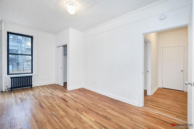 1037 College Avenue, Bronx, NY 10456