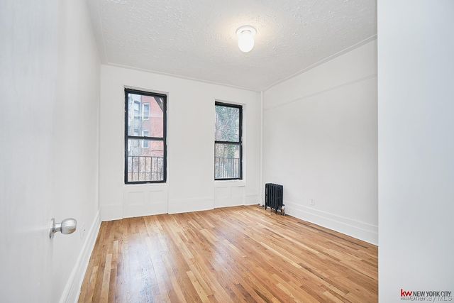 1037 College Avenue, Bronx, NY 10456