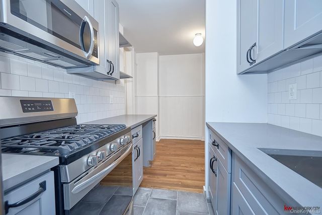 1037 College Avenue, Bronx, NY 10456