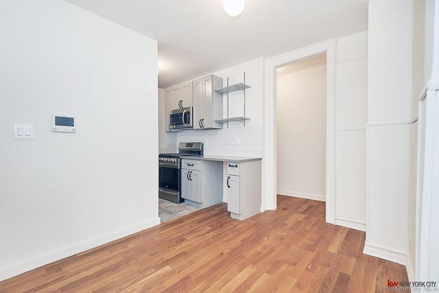 1037 College Avenue, Bronx, NY 10456