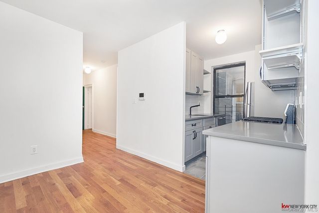 1037 College Avenue, Bronx, NY 10456